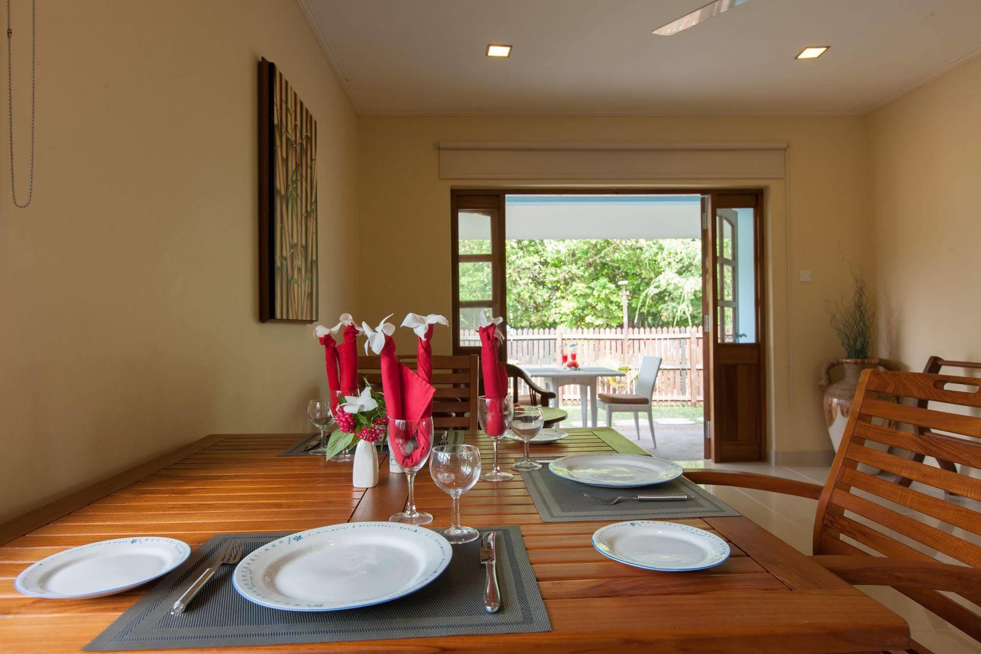 Le Relax Self Catering Apartment La Digue Exterior photo